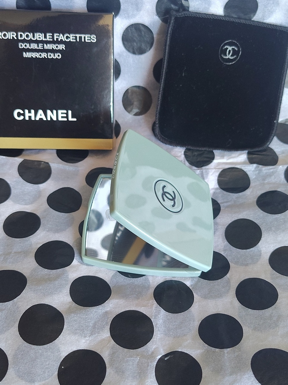Chanel Double Mirror Compact - Mint Green with Black Case - Picture 2 of 4